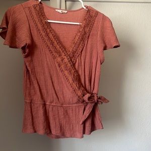 Cross front with lace top size m